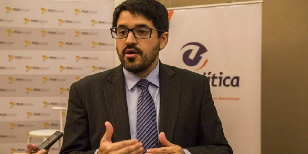 Los cinco aspectos clave de la intervención cambiaria, según Asdrúbal Oliveros El economista Asdrúbal Oliveros advirtió que, si bien una intervención cambiaria puede ofrecer un alivio puntual, es fundamental entender con claridad su alcance real
