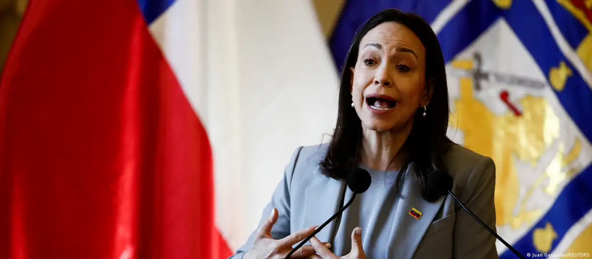 DW | Trump le exijo a María Corina Machado no volver a Venezuela El presidente de Estados Unidos, Donald Trump, aseguró hace una semana a la  opositora venezolana María Corina Machado que aún le preocupa su seguridad, informa el diario The New York Times.