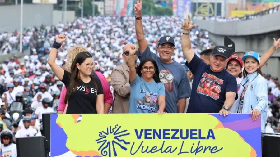 Venezuela eleva ingreso mínimo integral a 240 dólares tras anuncio de la presidenta Delcy Rodríguez La mandataria oficializó un ajuste salarial histórico y anunció un incremento del 40% para los jubilados, elevando las pensiones a 70 dólares mensuales con pago retroactivo desde este 30 de abril